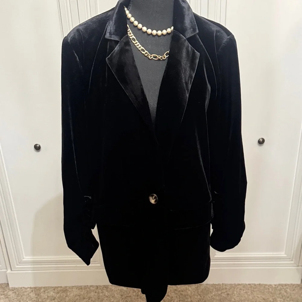 JODIFL Black Velvet Women's‎ Blazer